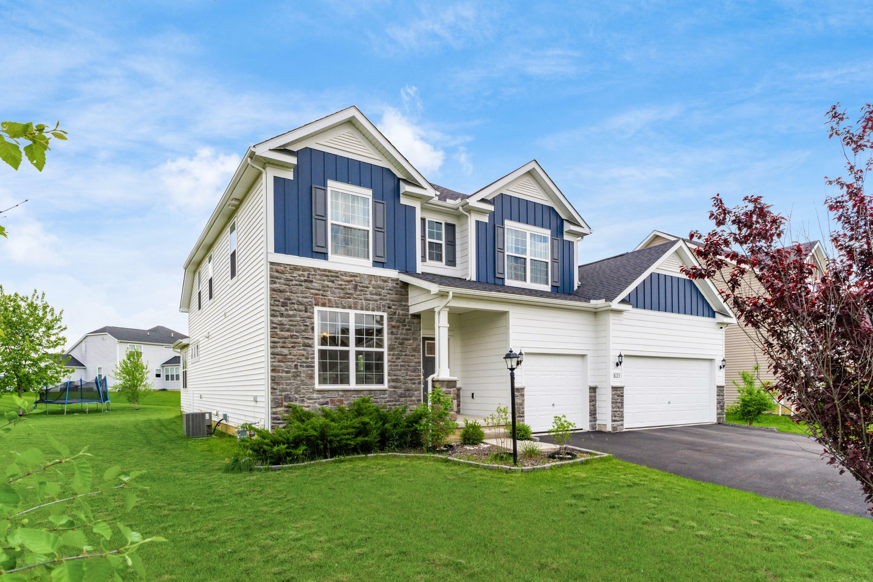 Property Photo: 8123 Comstock NW Terrace OH 43147