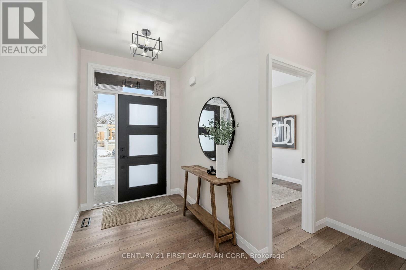 Property Photo: 32 Postma Crescent 5 ON N0M 1A0