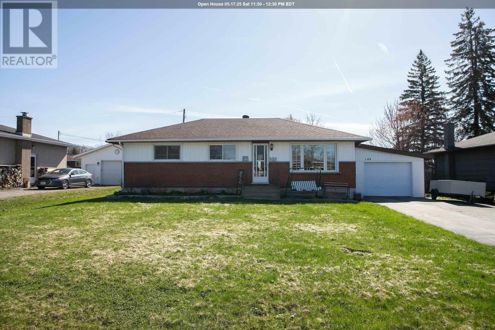 144 Boehmer Blvd  Sault Ste. Marie ON P6B 5B9 photo