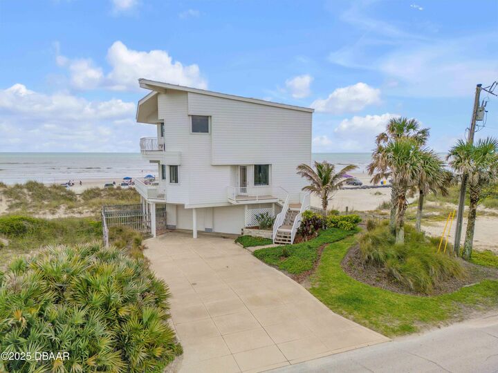 Property Photo:  951 N Atlantic Avenue  FL 32169 
