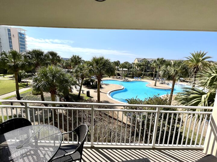 Property Photo: 1751 Scenic Hwy 98 Unit 212 FL 32541