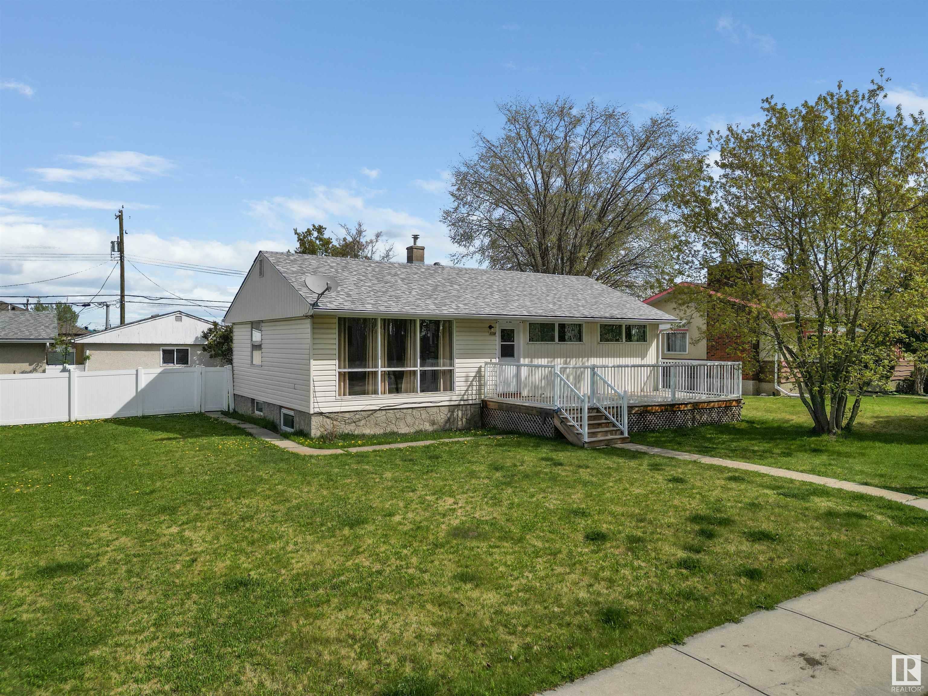 Property Photo: 5128 49 Avenue AB T7A 1J7