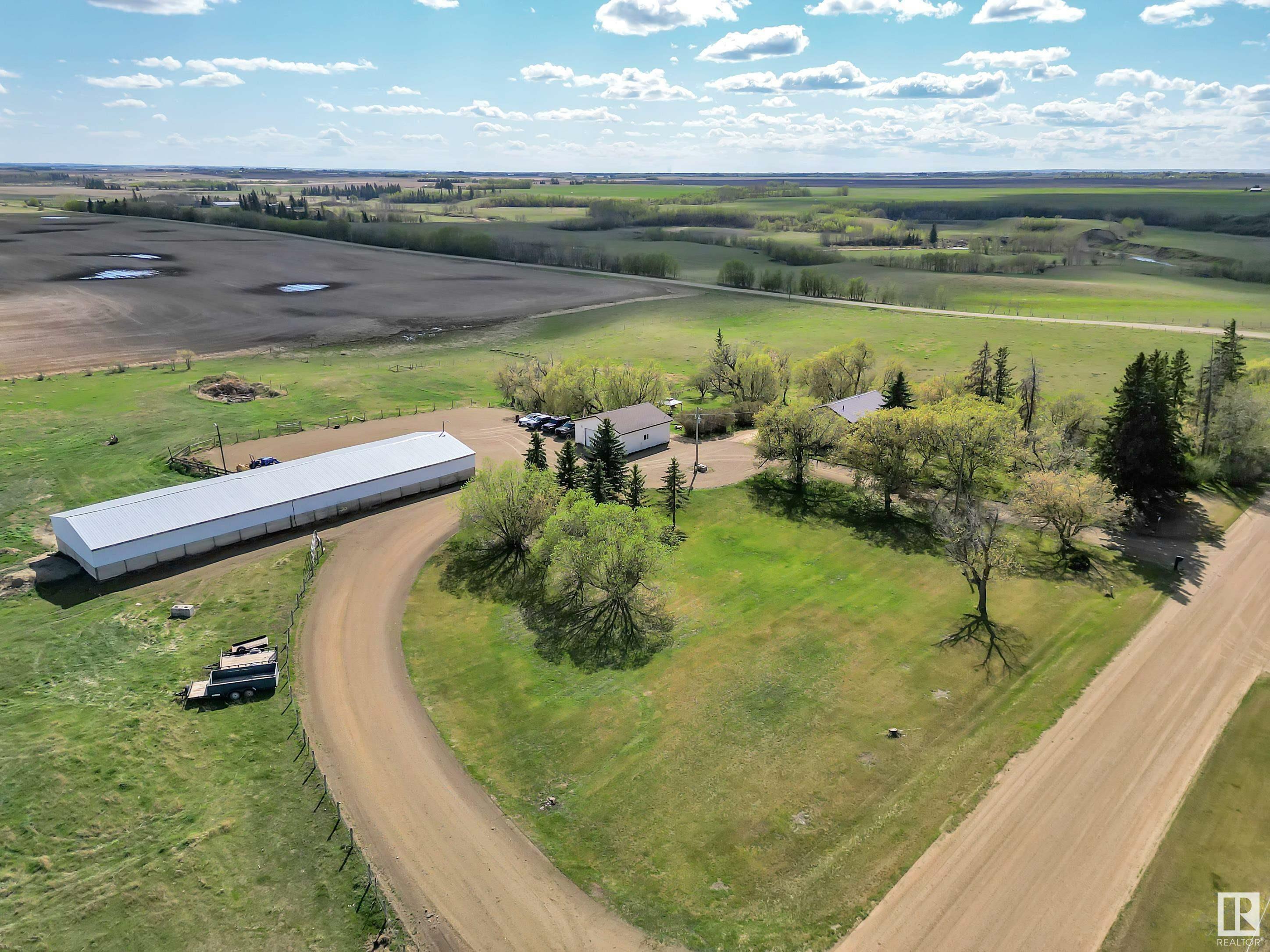 225075 Twp Road 454  Rural Wetaskiwin County AB T9A 1W9 photo
