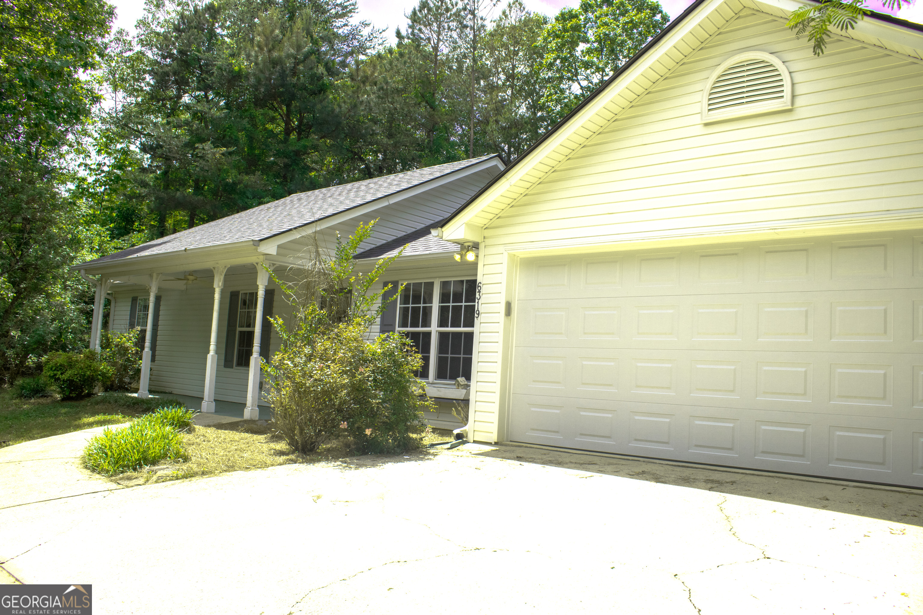 Property Photo: 6319 River Plantation Drive GA 30554