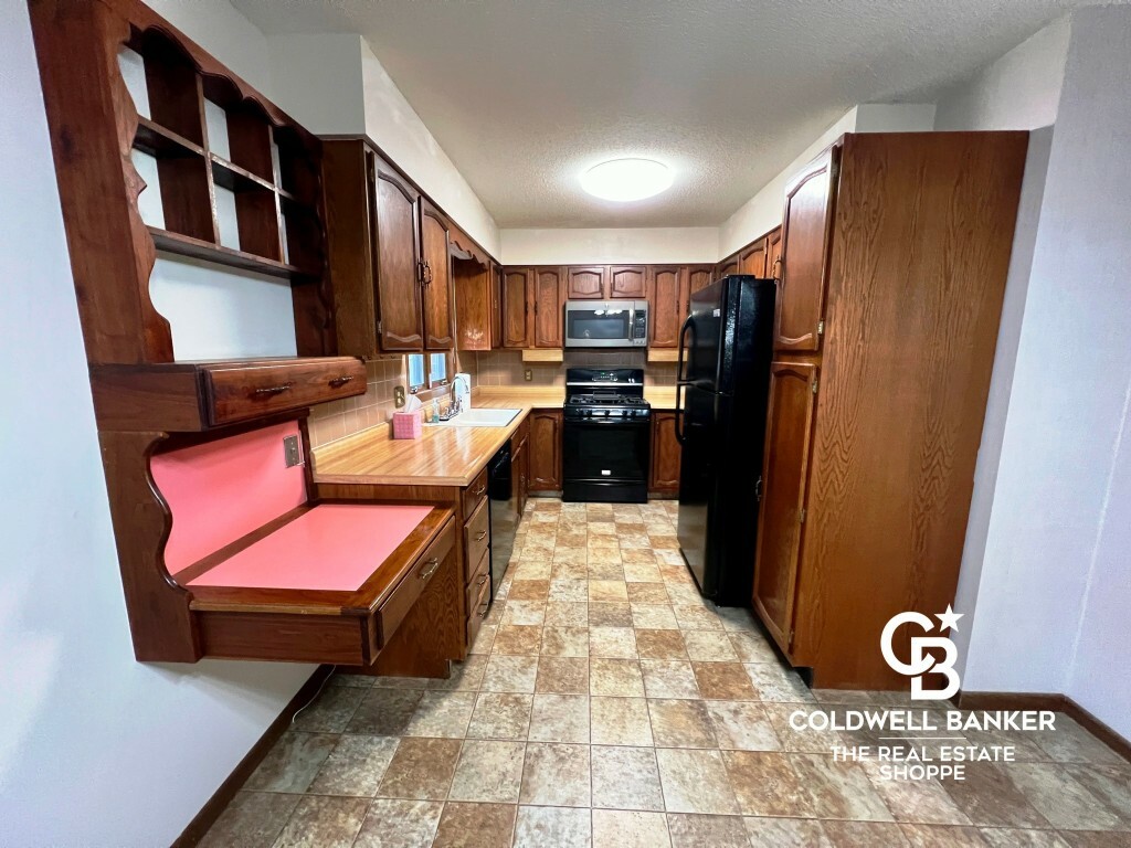 Property Photo: 2016 N Dennison Street KS 67846