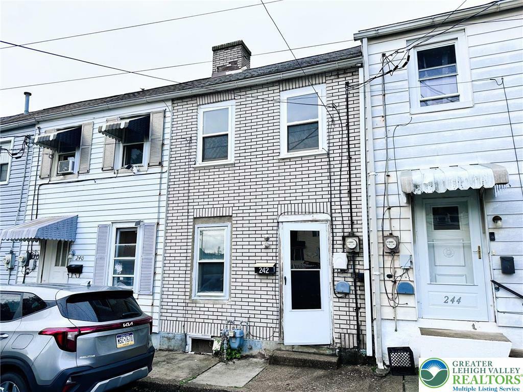 242 Wood Street  Catasauqua Borough PA 18032 photo