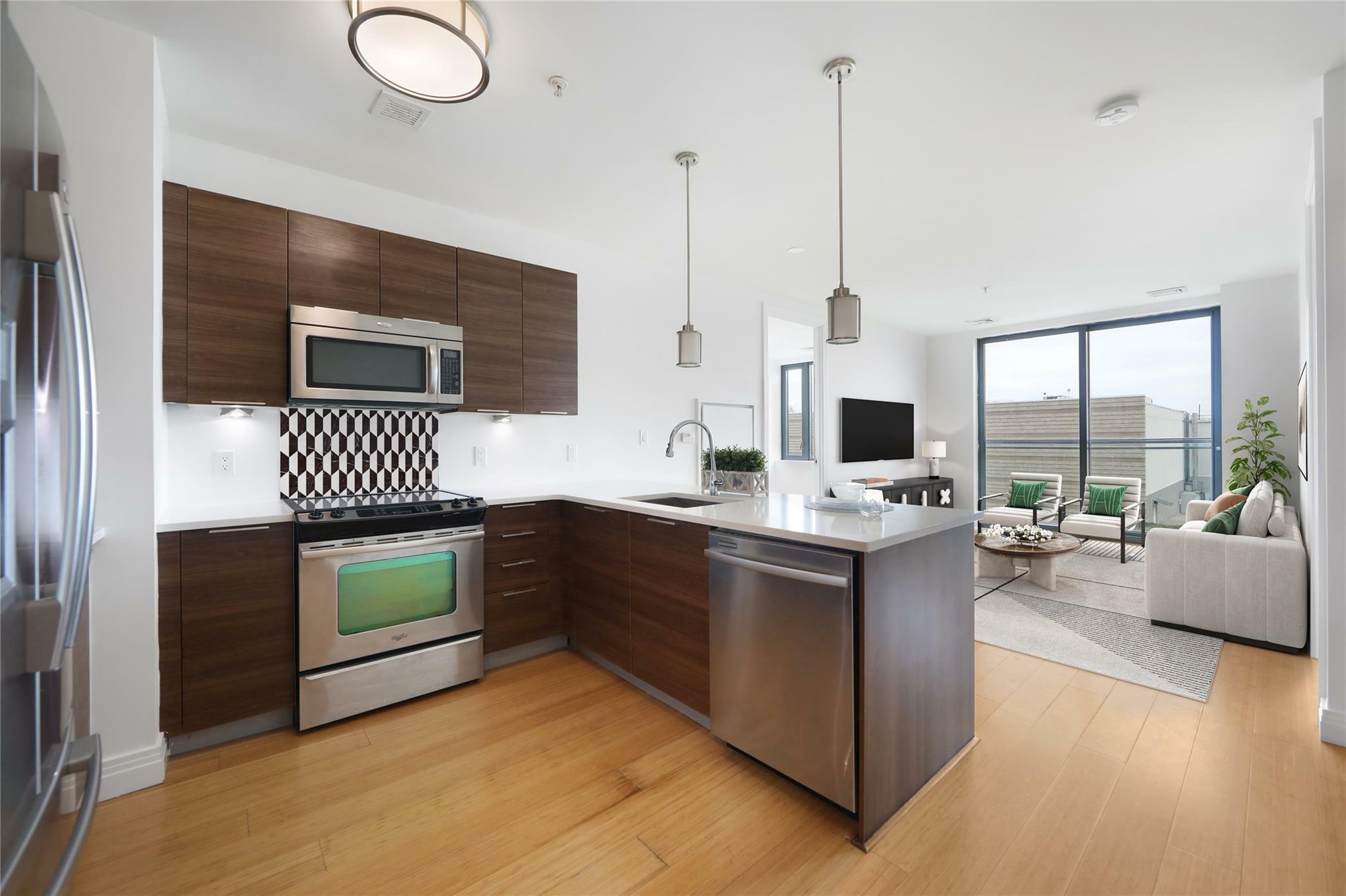 Property Photo: 701 Ridge Hill Boulevard 12I NY 10710