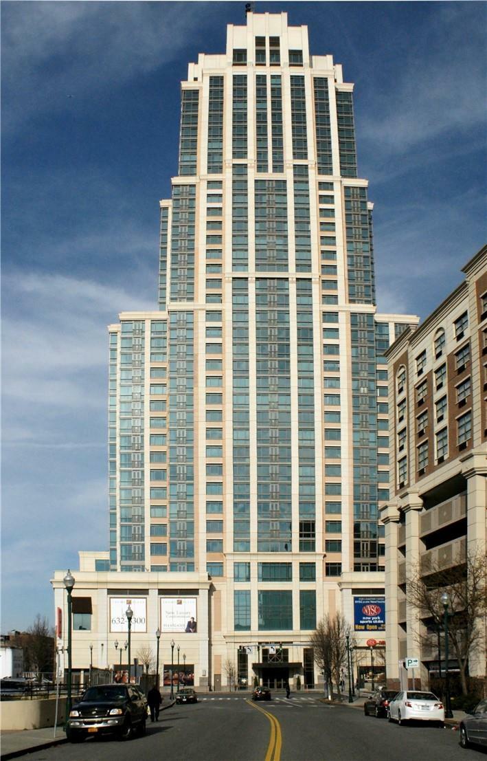 Property Photo: 175 Huguenot Street 1808 NY 10801