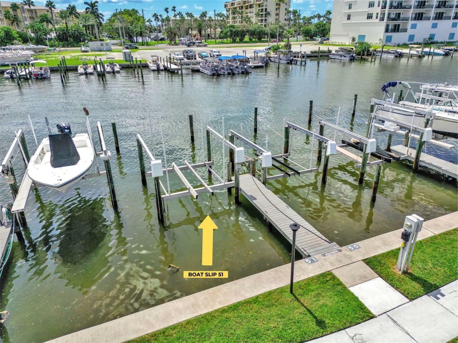 Property Photo: 337 Rex Place FL 33708