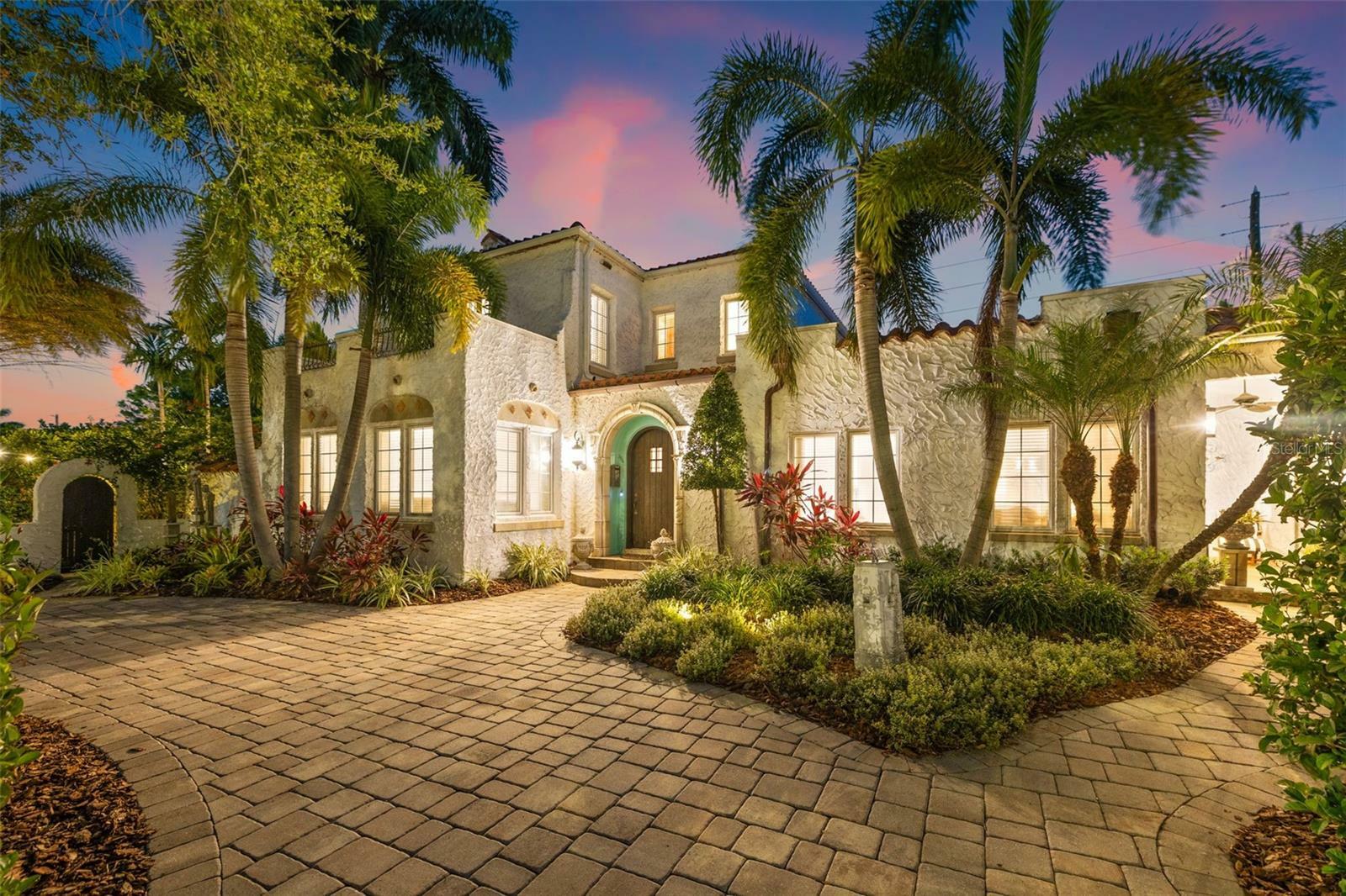 356 22nd Avenue NE  St Petersburg FL 33704 photo