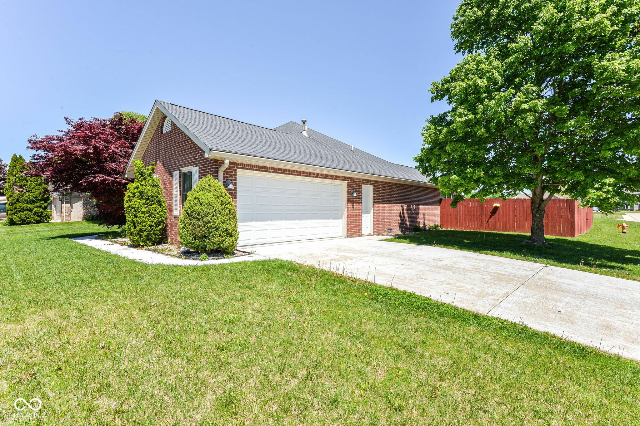 Property Photo: 3126 Oakmont Drive IN 46051