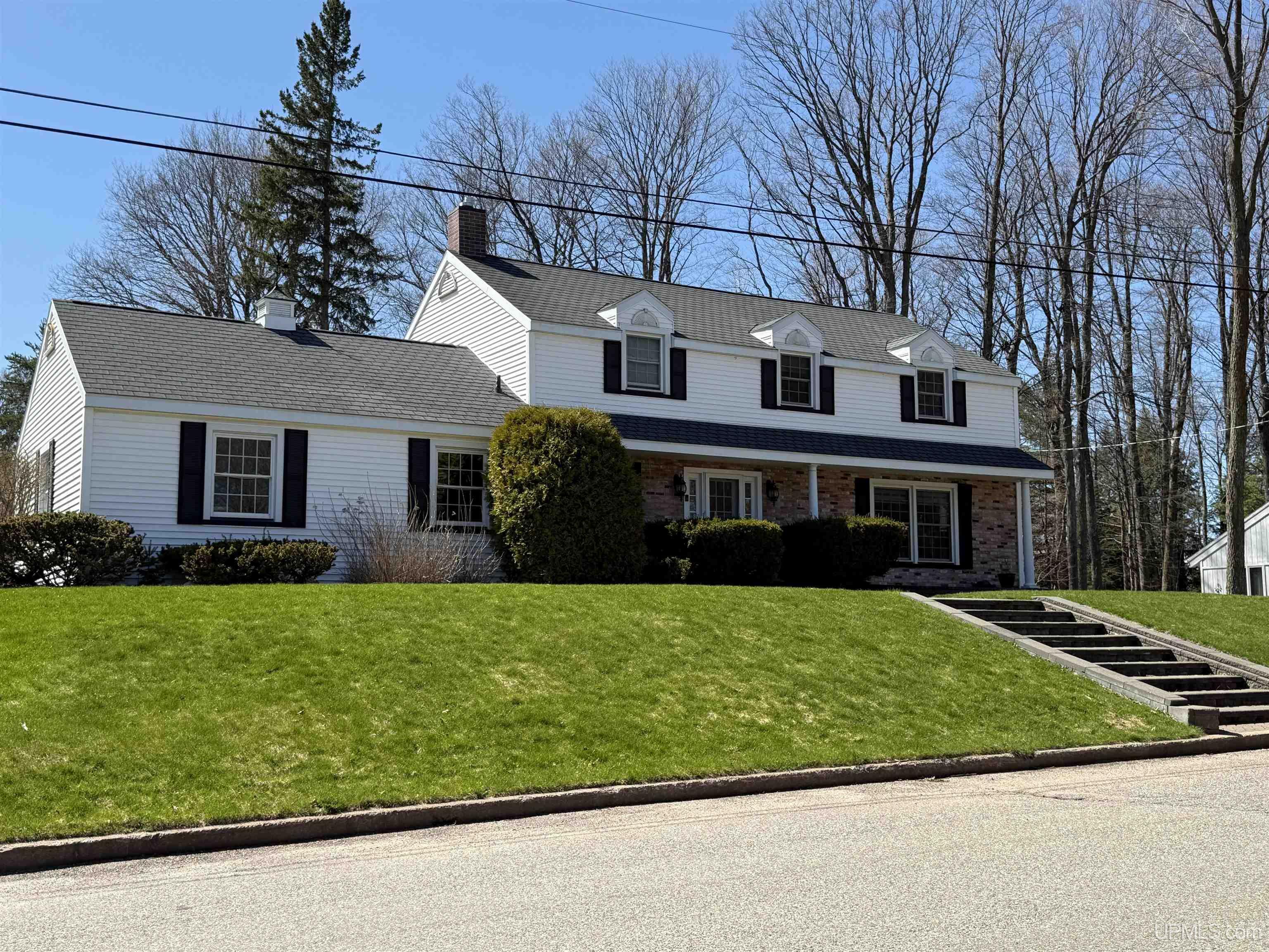1 Grove Hill Court Street  Marquette MI 49855 photo