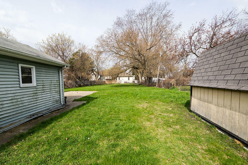 Property Photo:  1616 Dr Martin Luther King Dr  WI 53404 