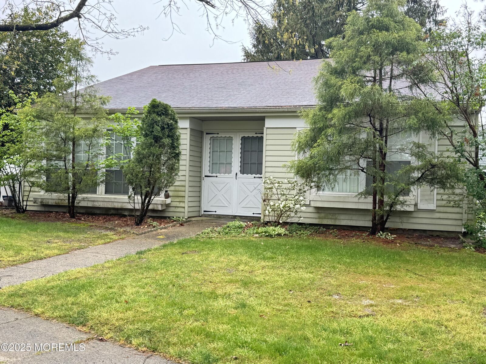 Property Photo:  561B Malvern Court  NJ 08759 
