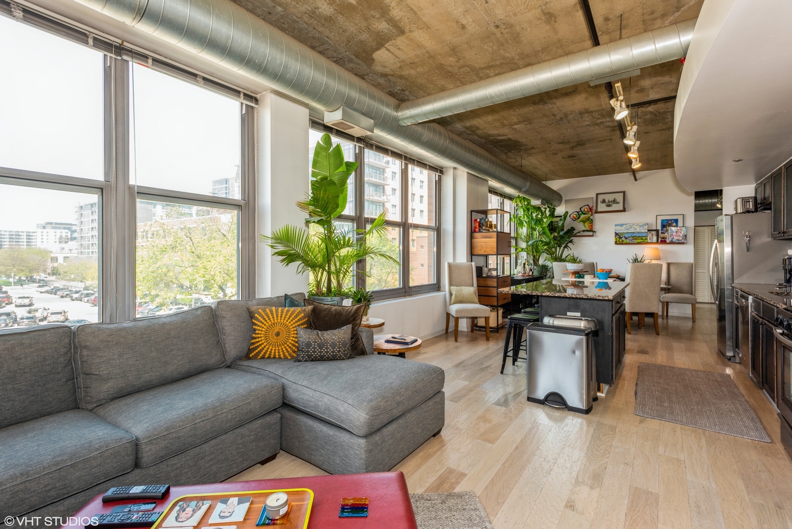Property Photo: 933 W Van Buren Street 327 IL 60607