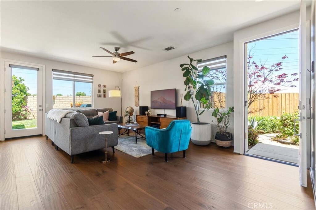Property Photo:  11159 W Laughlin Lane  CA 91606 