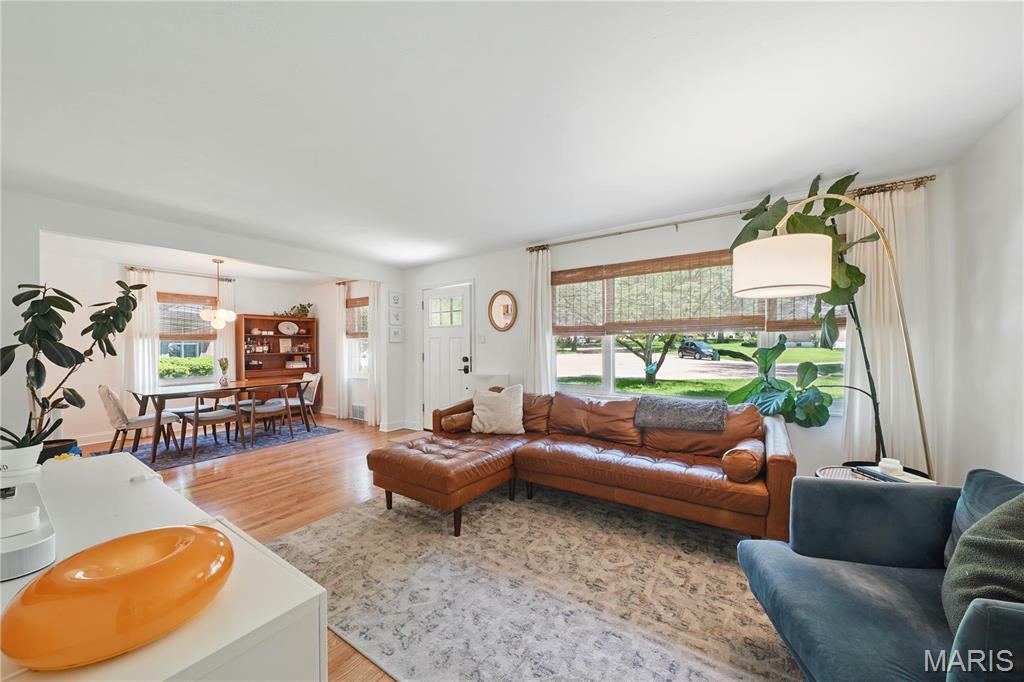 Property Photo: 67 Turf Court MO 63119
