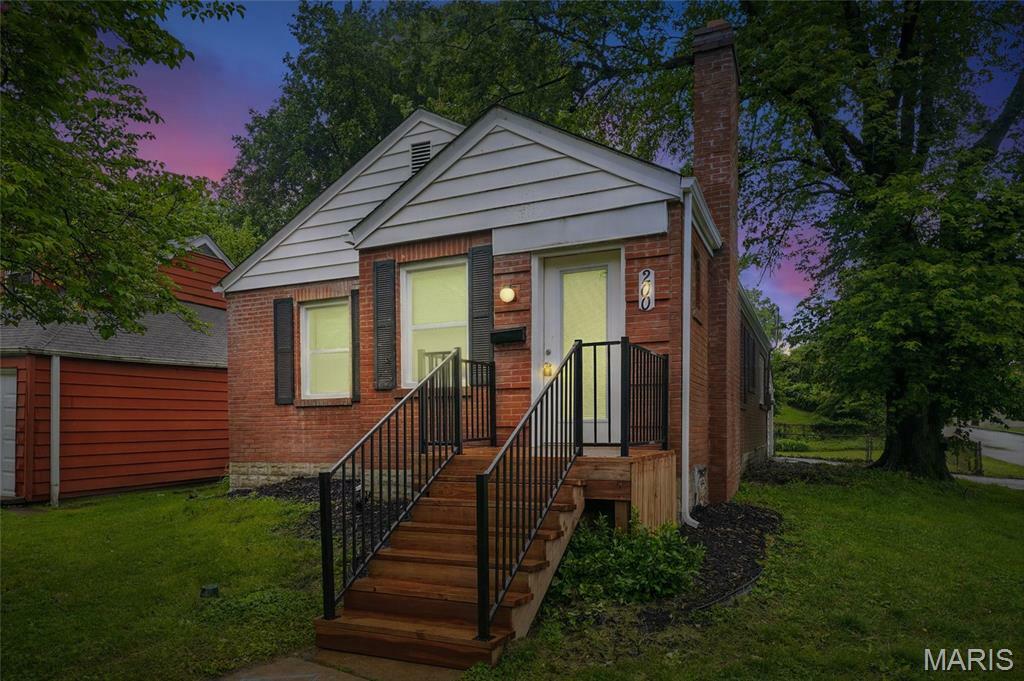 Property Photo: 200 Thoroughman Avenue MO 63135