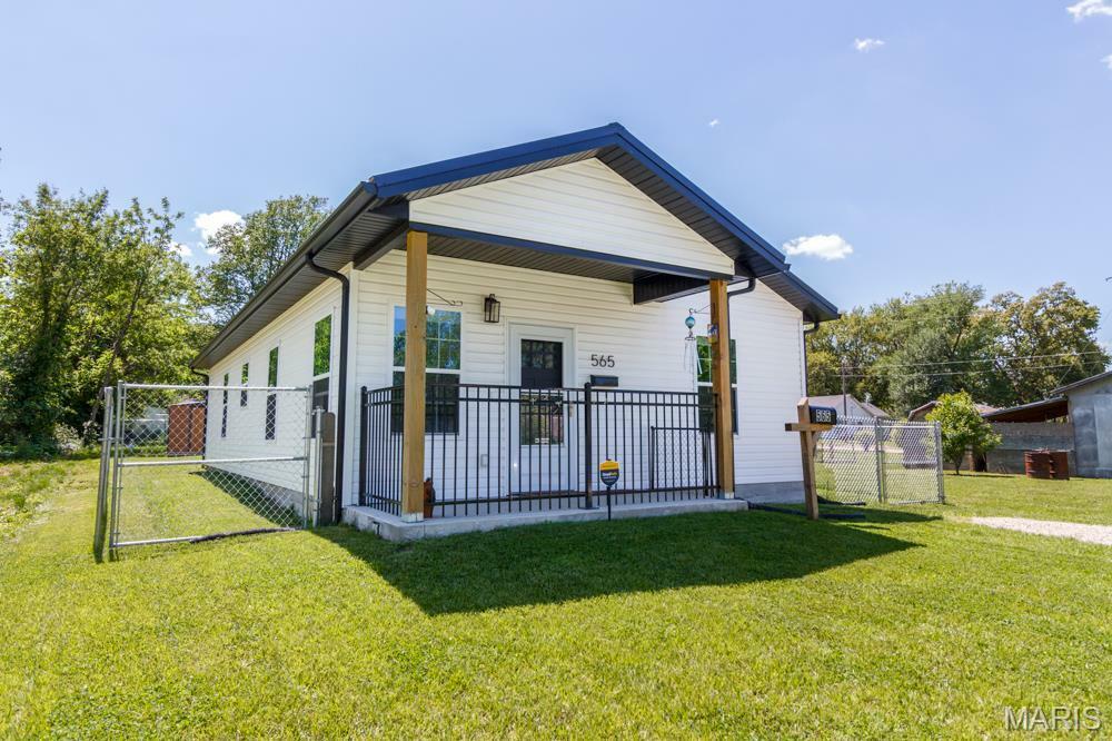 Property Photo: 565 Polk Street MO 65536