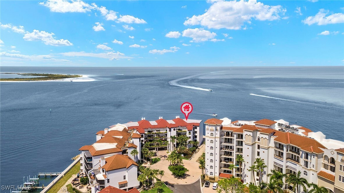 625 La Peninsula Boulevard 625  Naples FL 34113 photo