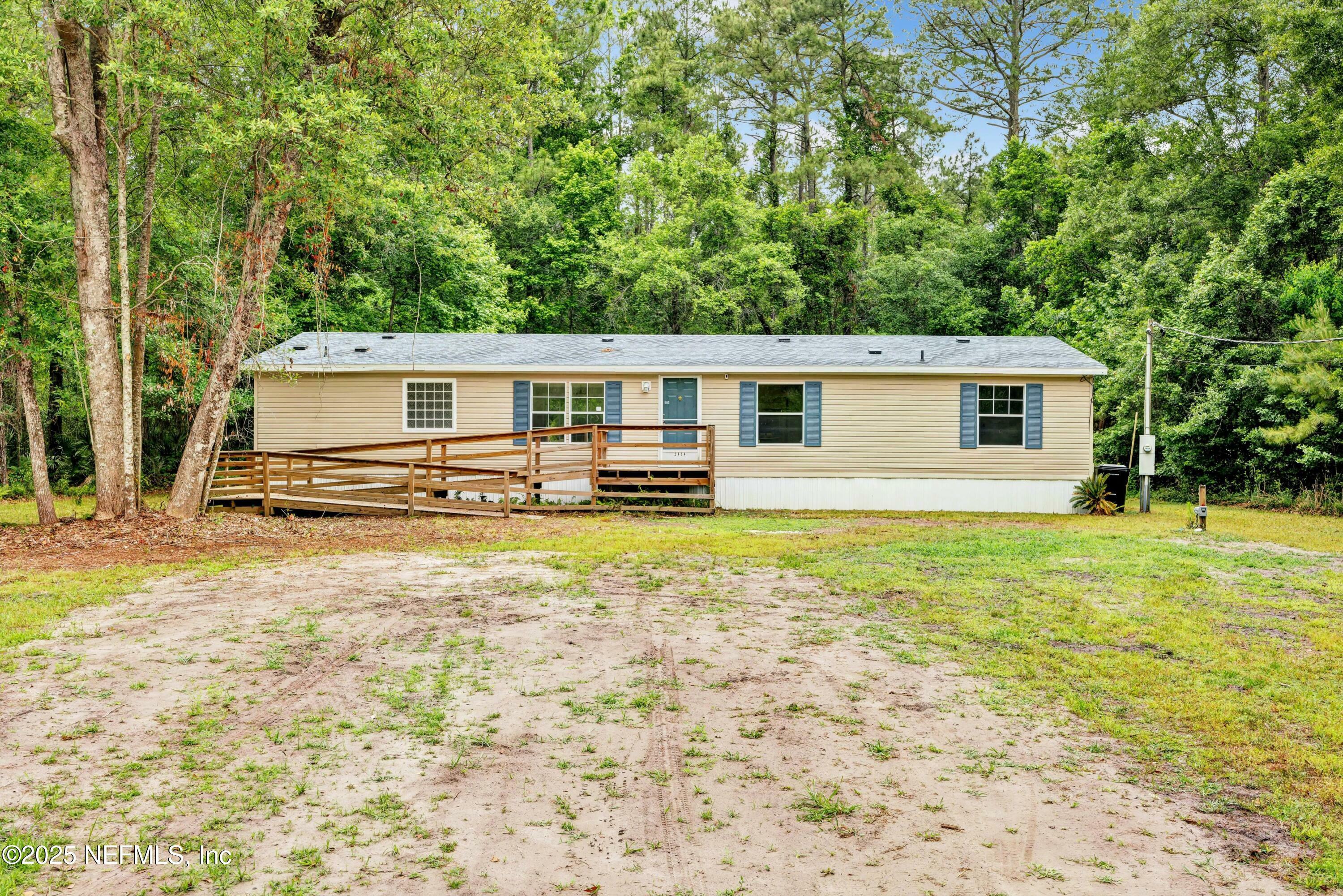 Property Photo: 2404 Silver Moss Circle FL 32068