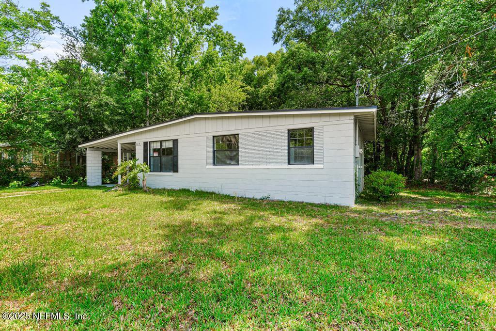 Property Photo:  5319 Bunche Drive  FL 32209 
