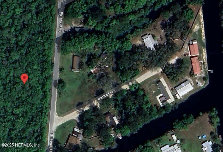 Property Photo: 137 Islander Road FL 32189