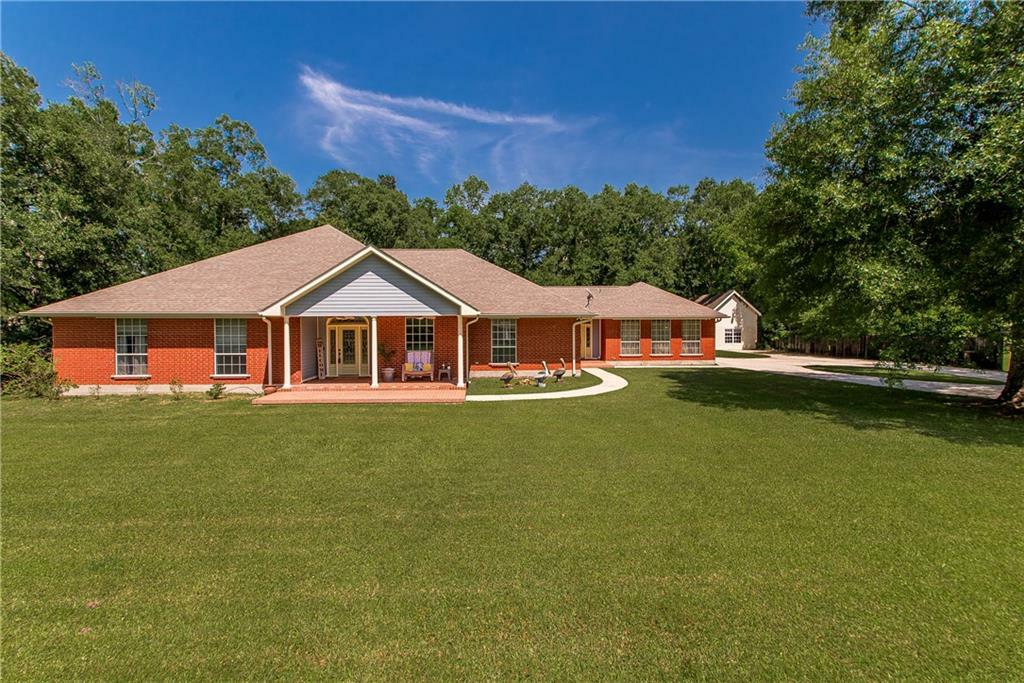 Property Photo:  412 Magnolia Lane  LA 70461 