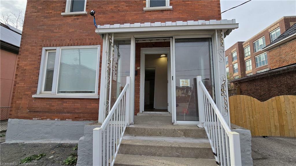 Photo de la propriété: 25 Bridgeport Road E ON N2L 2Y2
