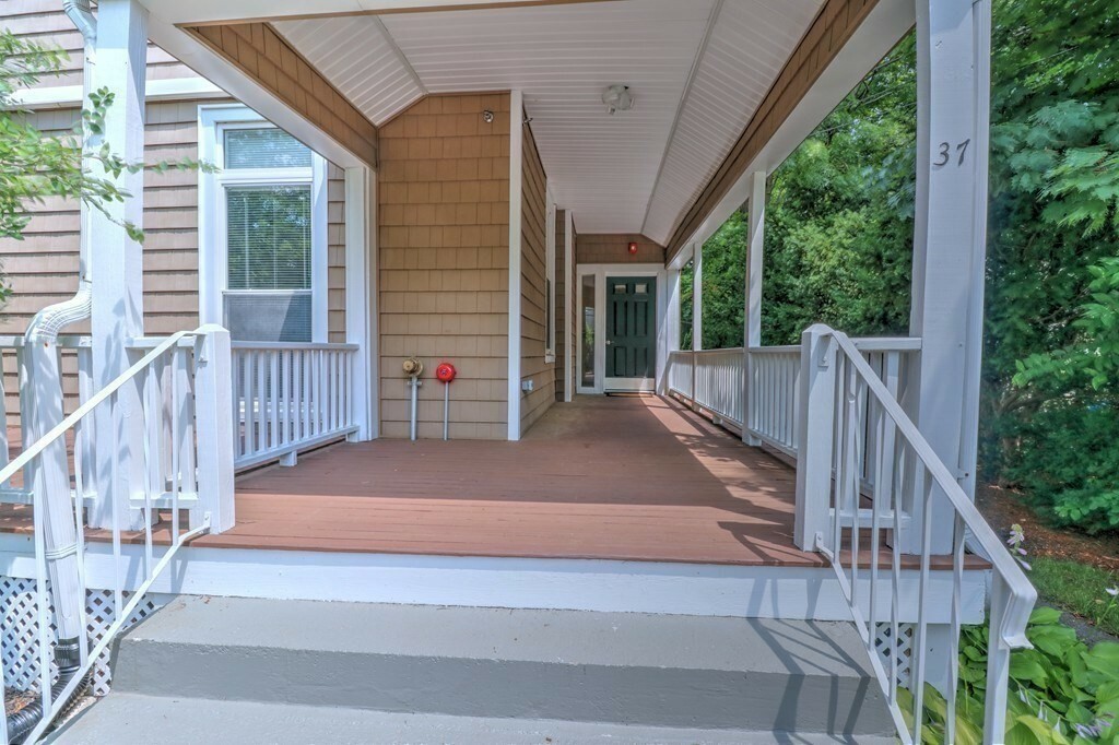 Property Photo: 37 Walnut Pl 1 MA 02460