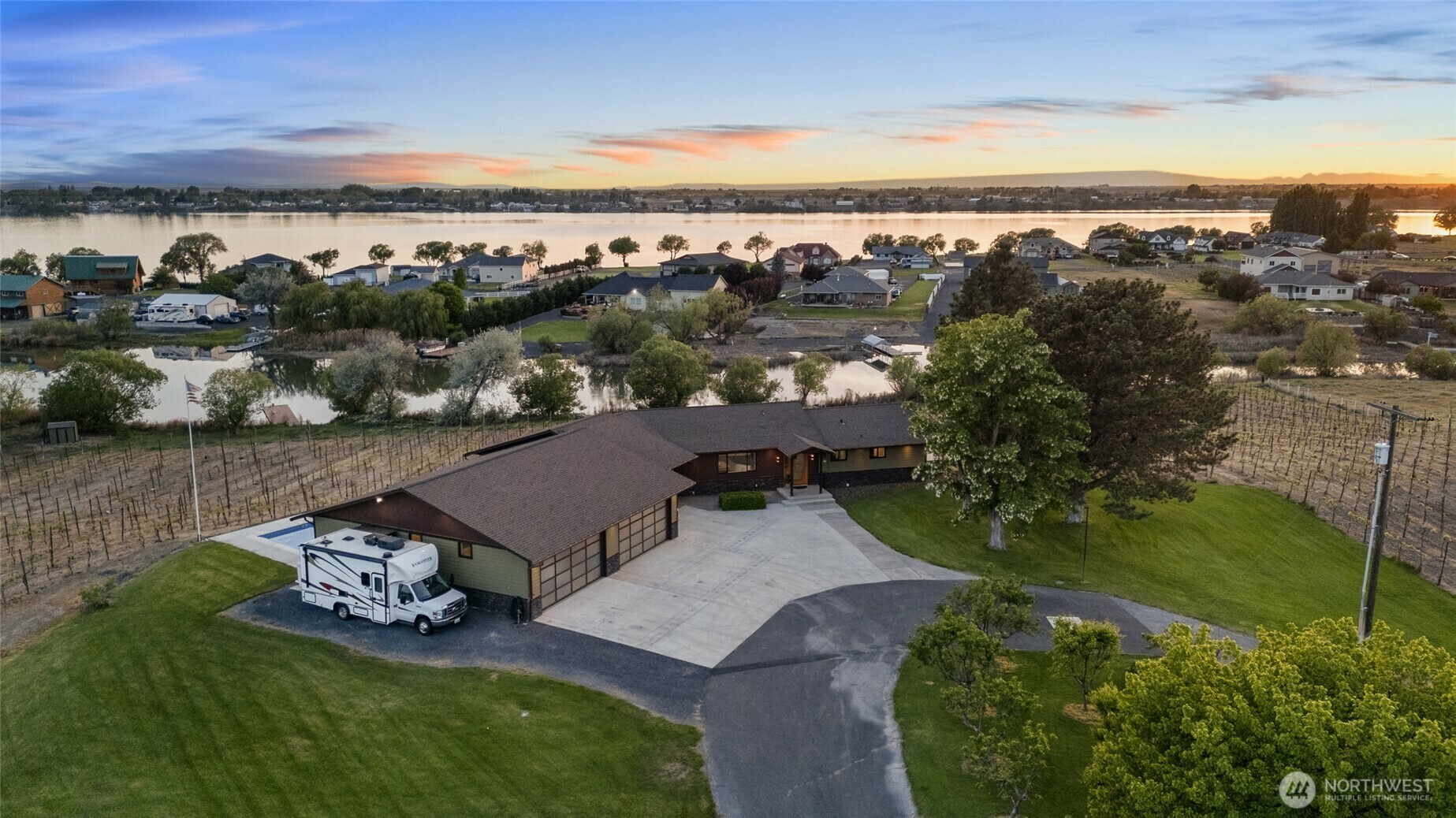 Property Photo: 2776 Elgin Road NE WA 98837