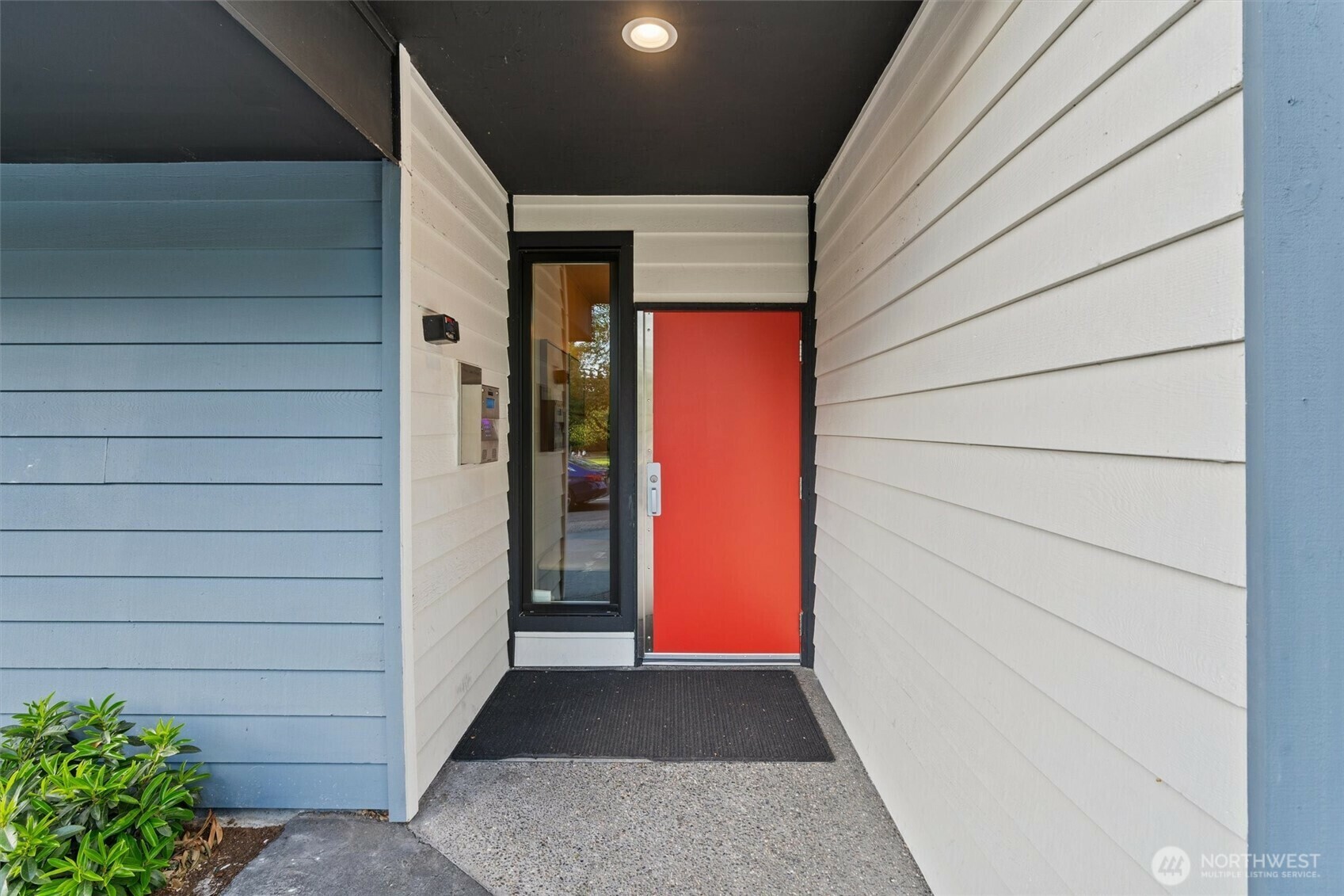 Property Photo: 7320 E Green Lake Drive N 403 WA 98115