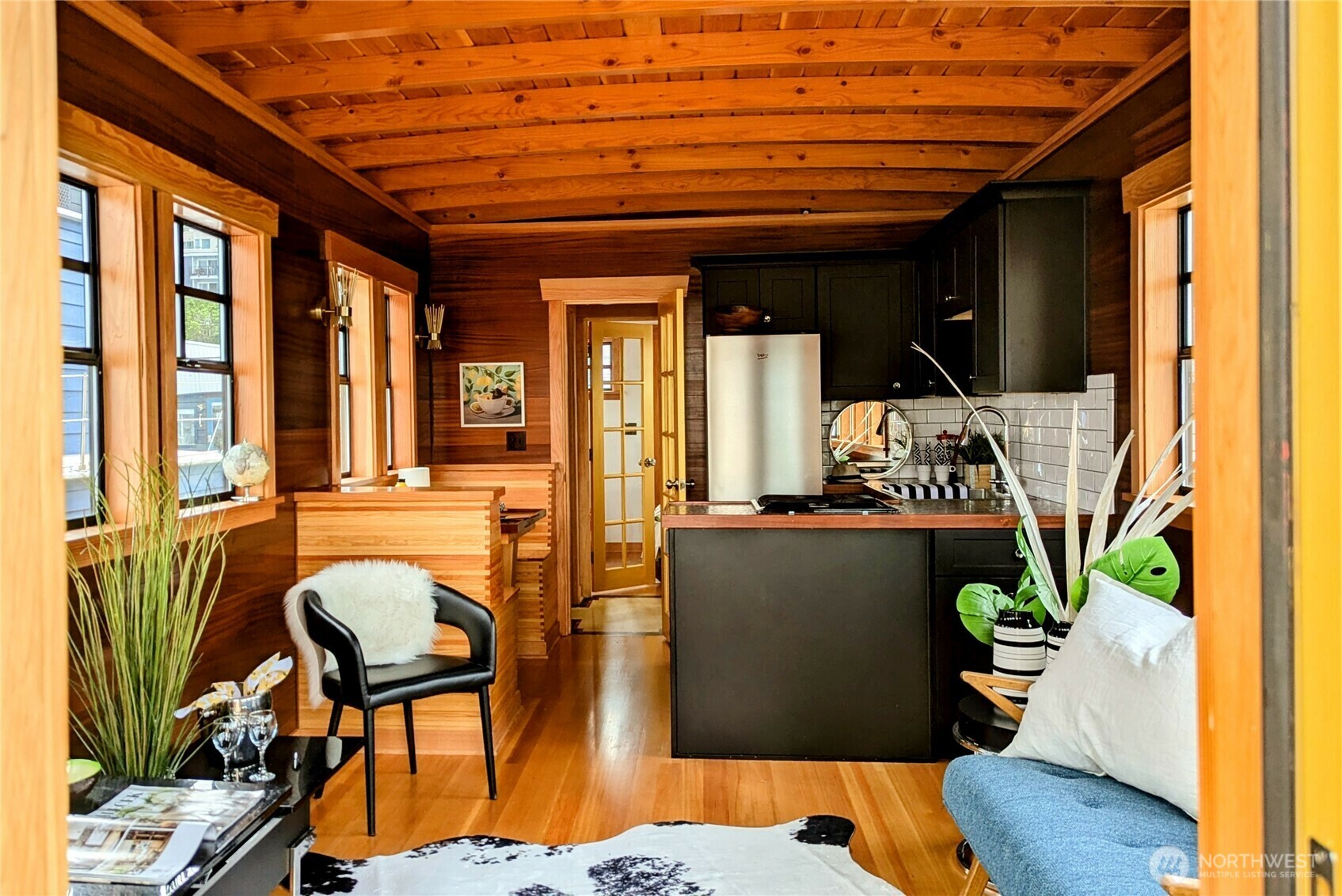 Property Photo: 2040 Westlake Avenue N 17 WA 98109