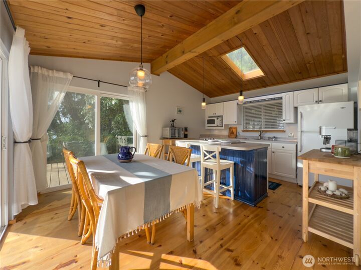 Property Photo: 36 K Beach Way WA 98206