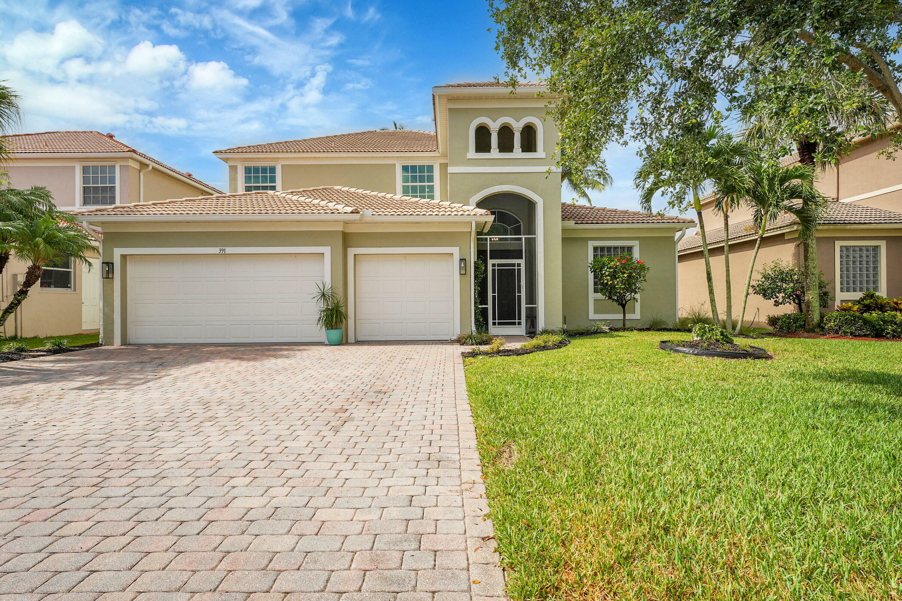 Property Photo: 391 NW Sheffield Circle FL 34983