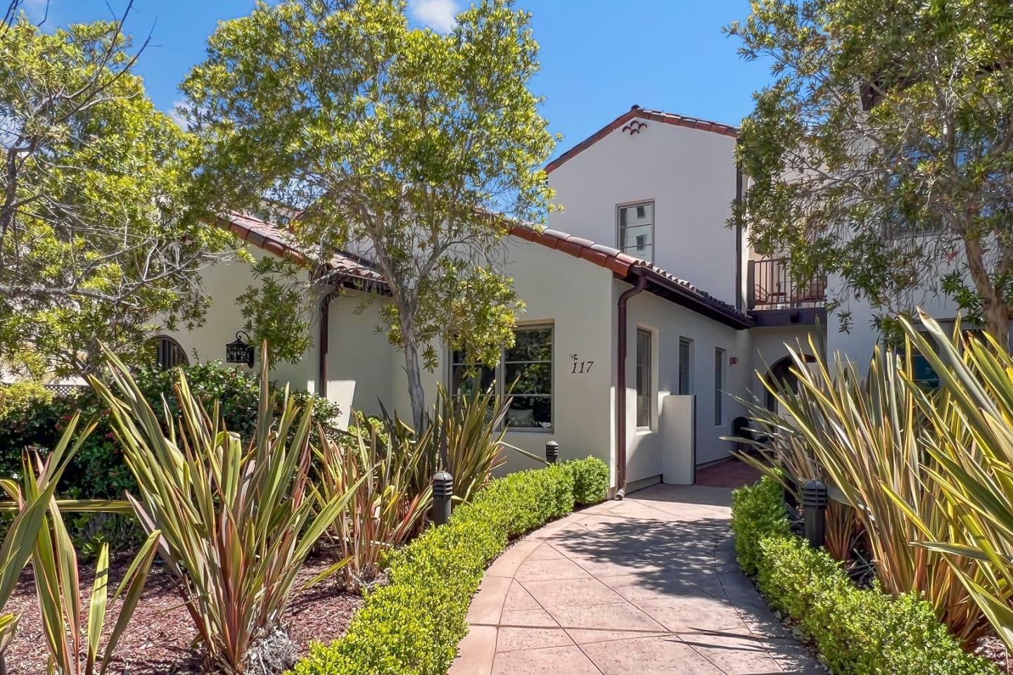 Property Photo: 117 West 3rd Avenue CA 94402