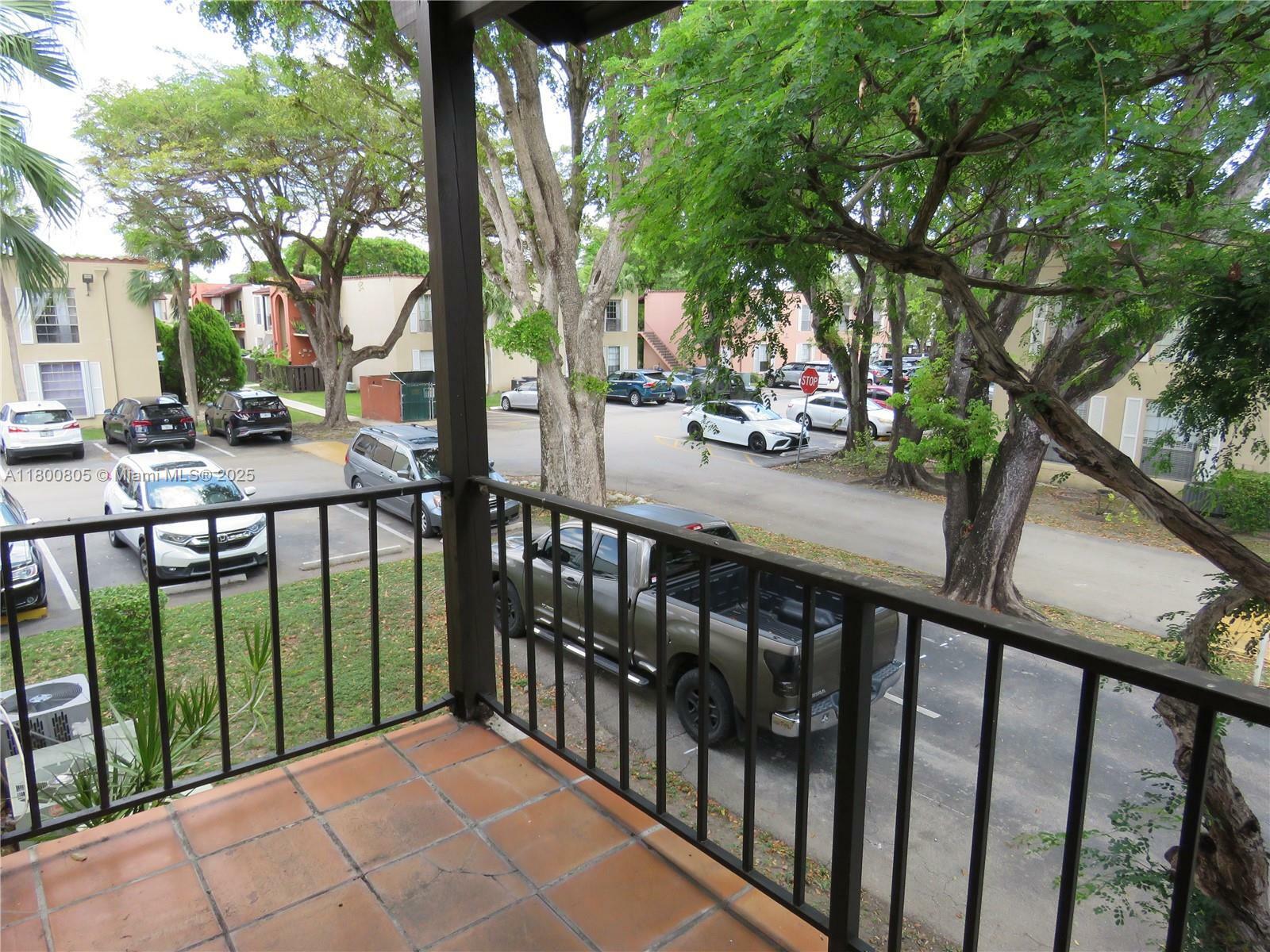 Property Photo: 10822 N Kendall Dr S14 FL 33176