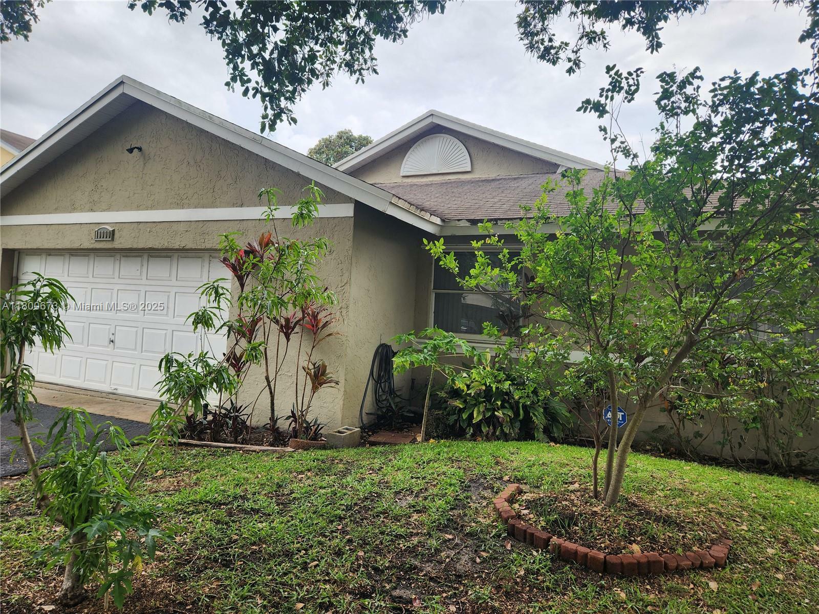 Property Photo: 10000 SW 9th Ct FL 33025