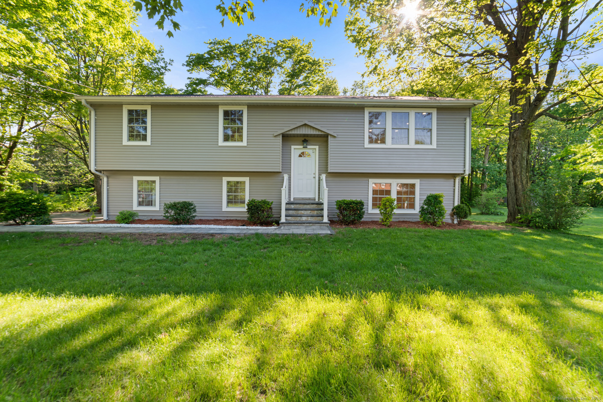 26 Maple Avenue  North Haven CT 06473 photo