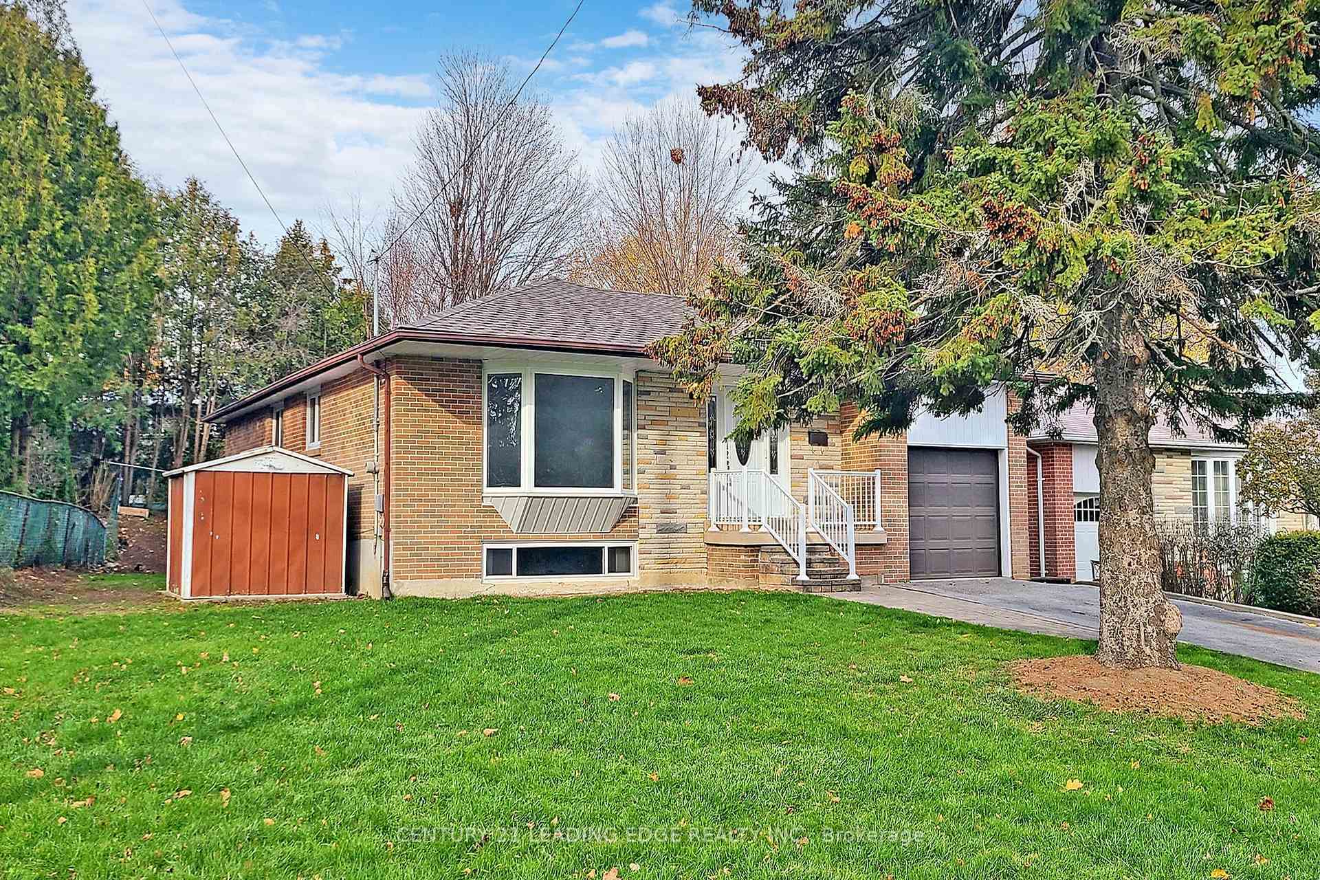 Property Photo: 67 Ravine Park Crescent ON M1C 2M5