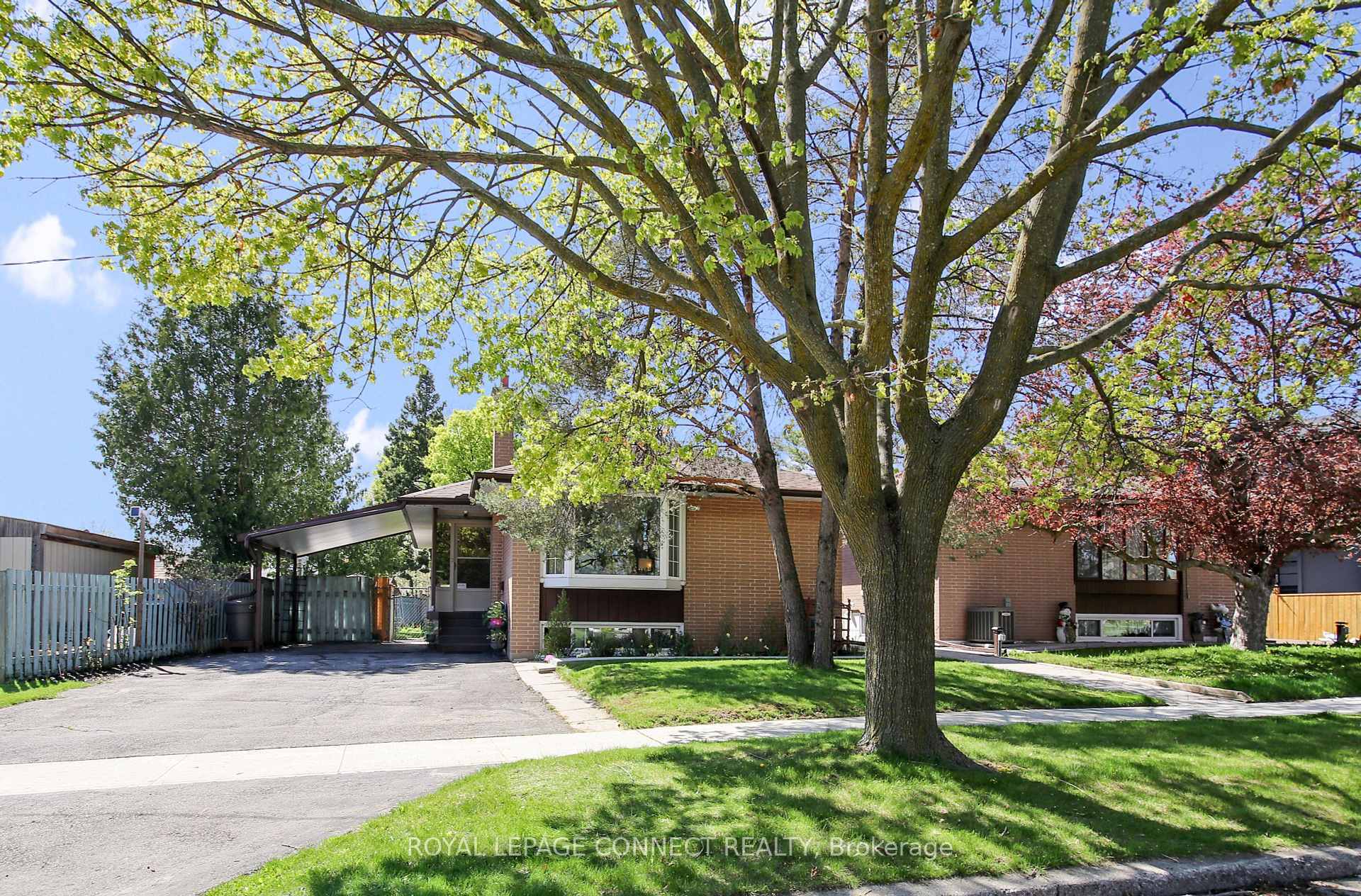 Property Photo: 4 Sundance Crescent ON M1G 2M2