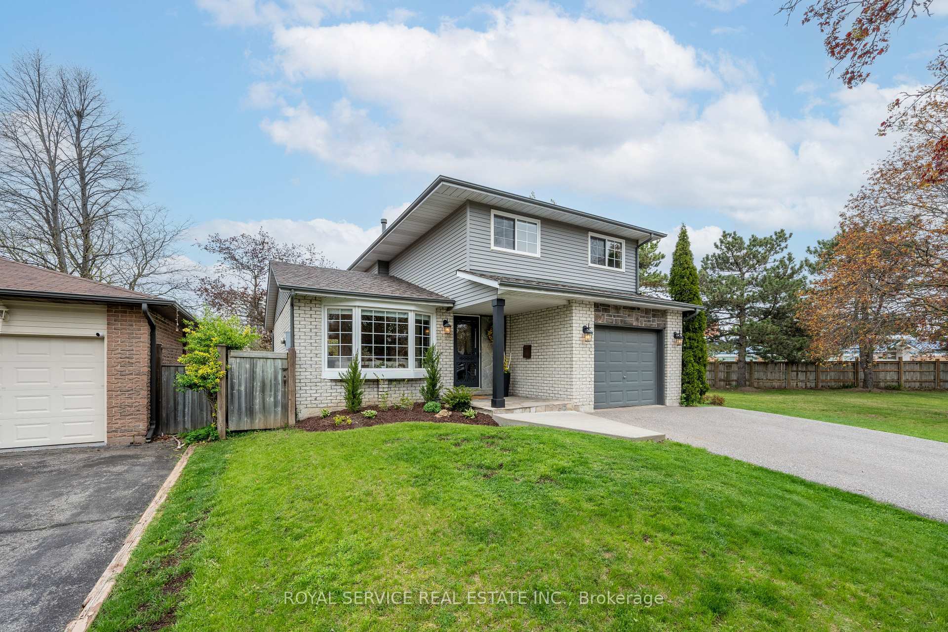 Property Photo: 1174 Trillium Court ON L1G 7M2