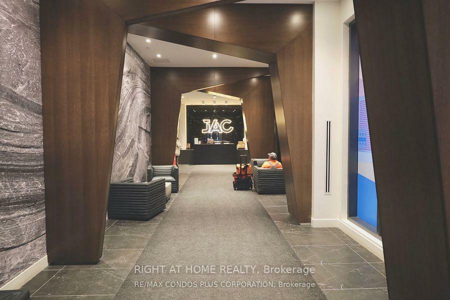 Property Photo:  308 Jarvis Street 3206  ON M5B 0E3 