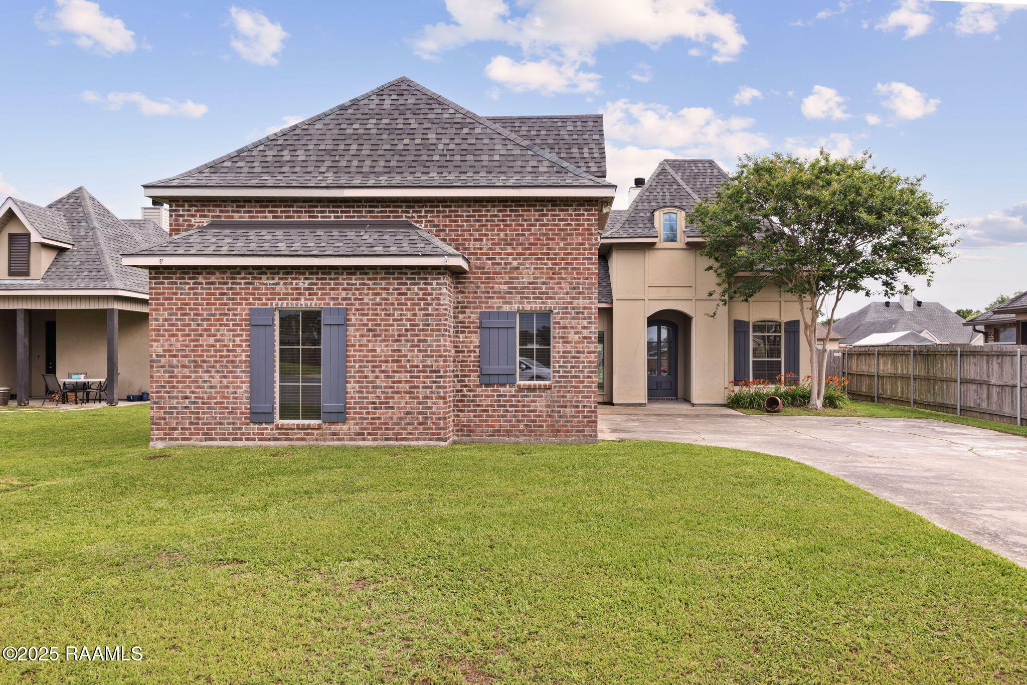 Property Photo: 105 Blue Heron Drive LA 70508