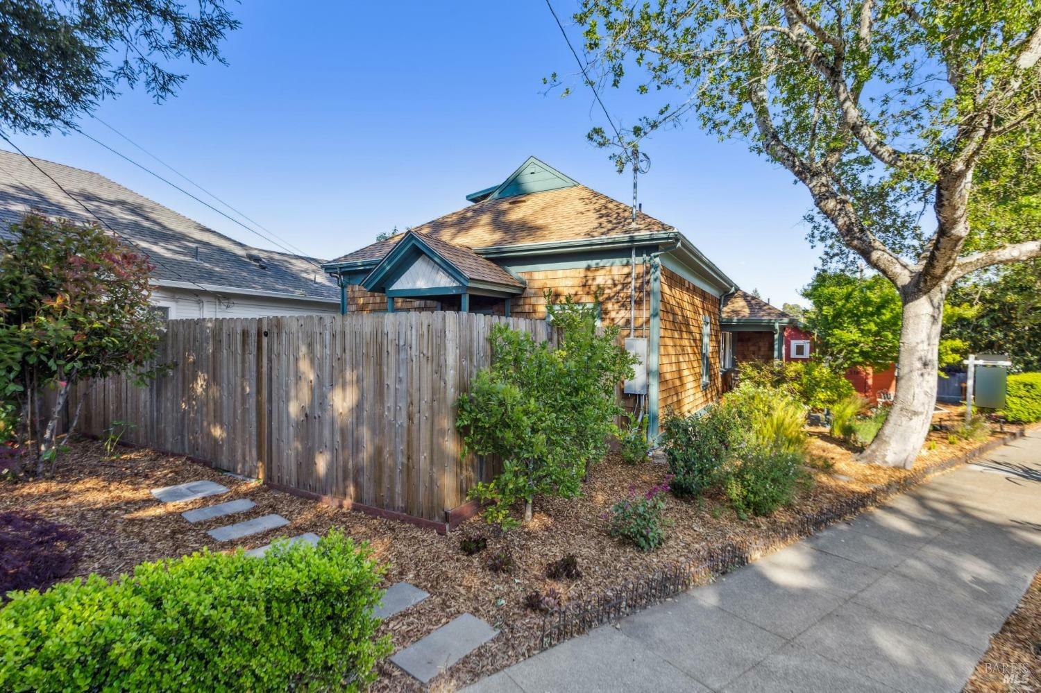 Property Photo: 520 Howard Street CA 94952