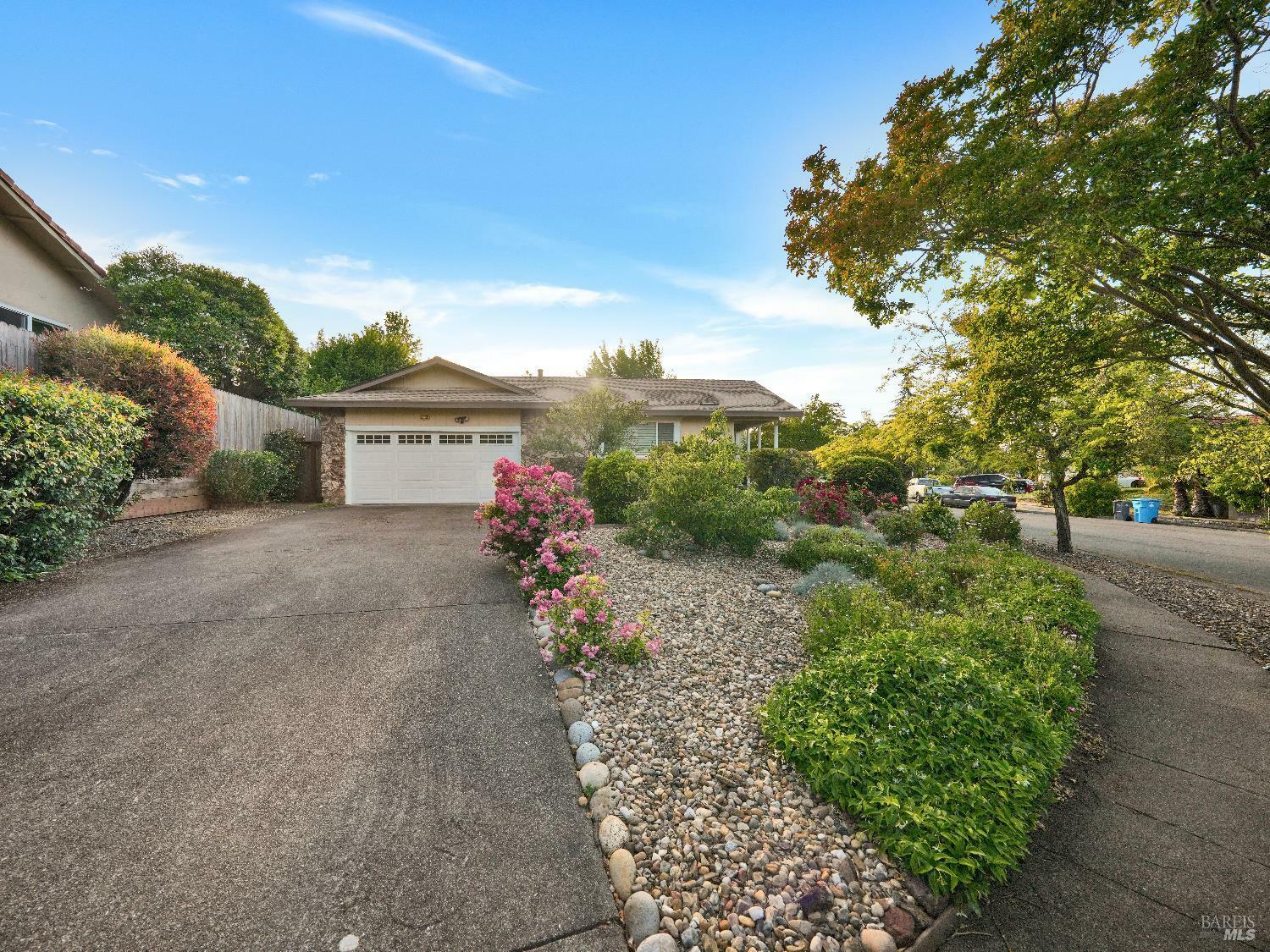 Property Photo: 5535 El Encanto Circle CA 95409