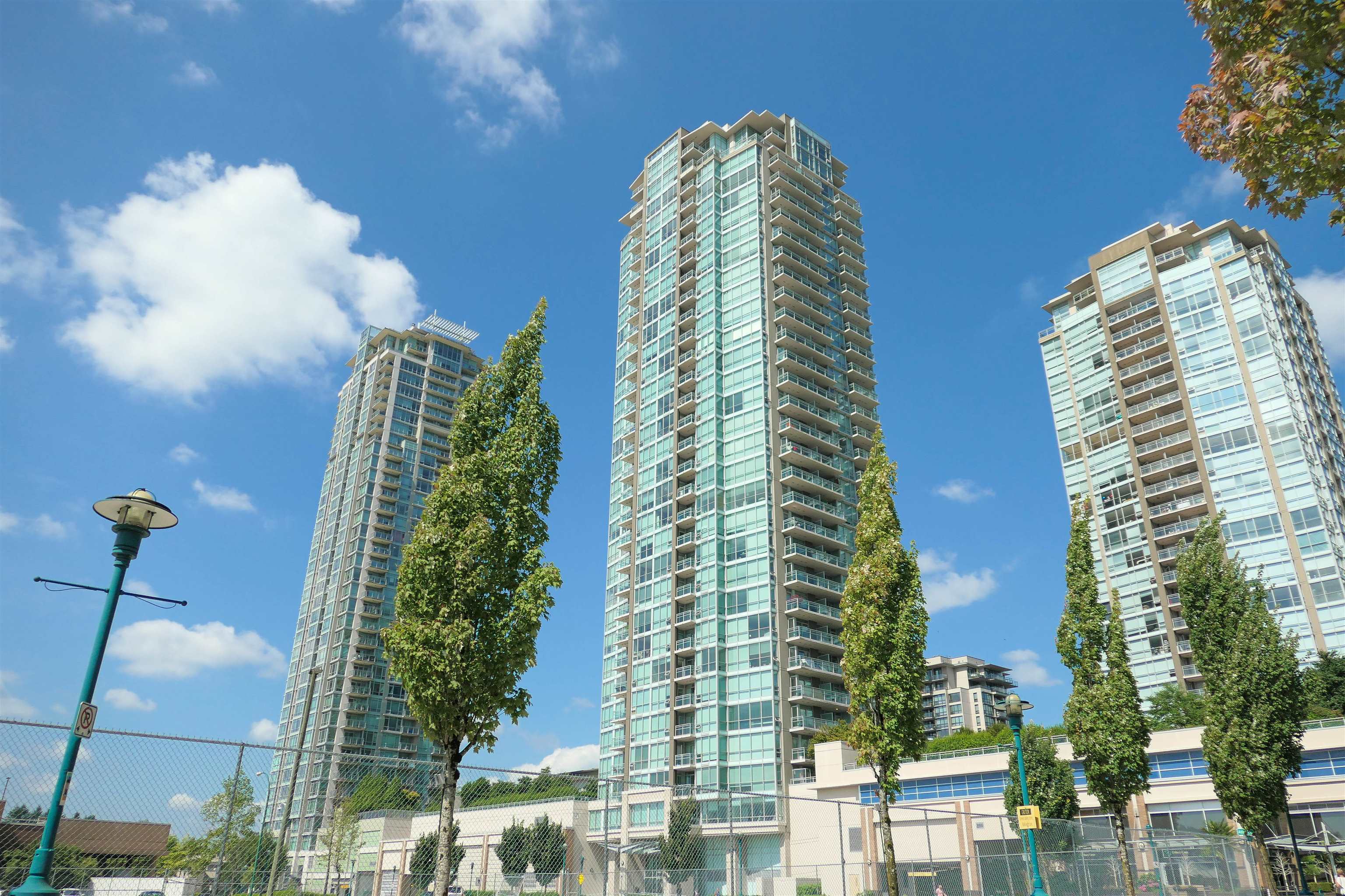 Property Photo: 2975 Atlantic Avenue 3001 BC V3B 0C5