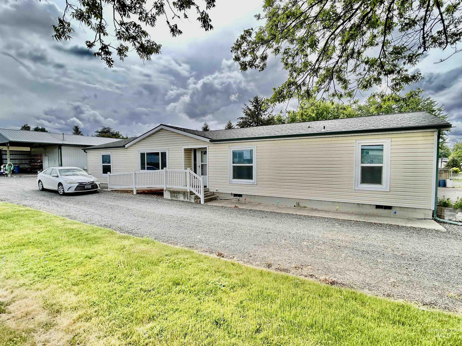 Property Photo:  1026 Cedar Ave.  ID 83501 