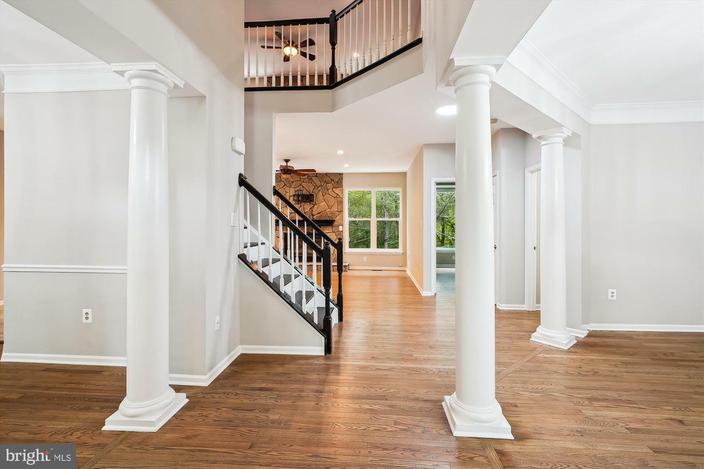 Property Photo: 5856 Kittewan Court VA 20112