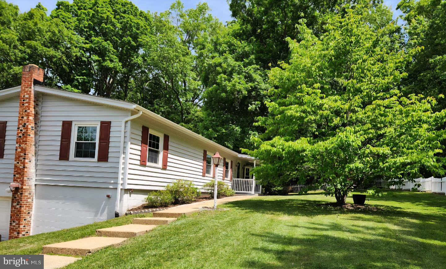 Property Photo: 82 Hall Lane VA 22406